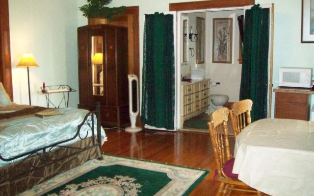 Baker St. Harbour Waterfront Bed and Breakfast