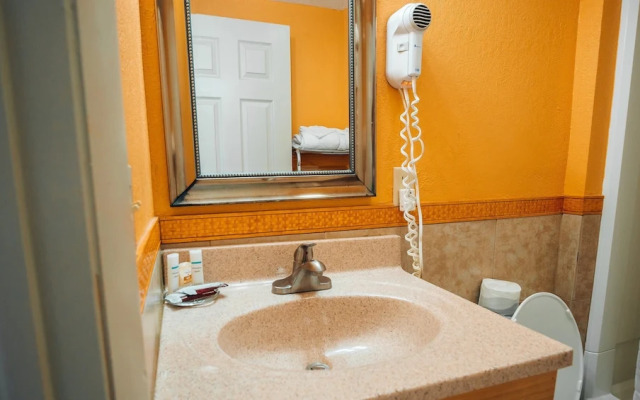 Americas Best Value Inn Brooklyn
