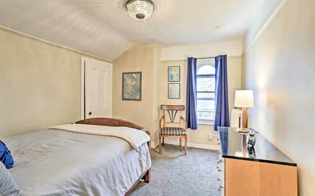 Pet-friendly Apt in 1850's Victorian Mansion!
