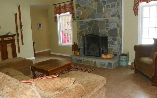 River Road 32, Waterville Valley