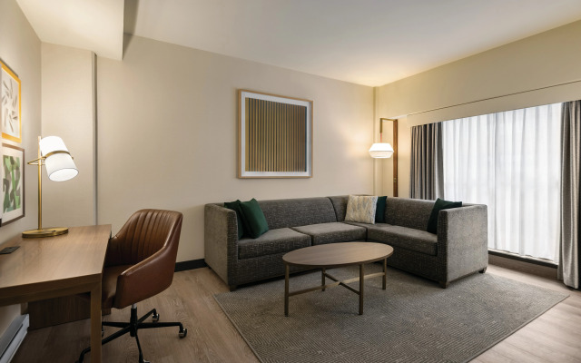 Holiday Inn & Suites Vancouver Downtown by IHG