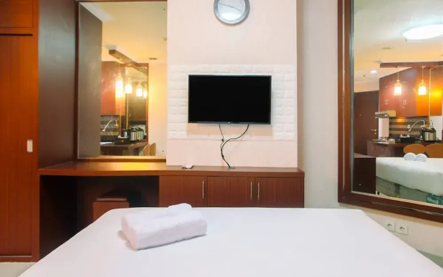 Relaxing Studio Apartment at Mangga Dua Residence