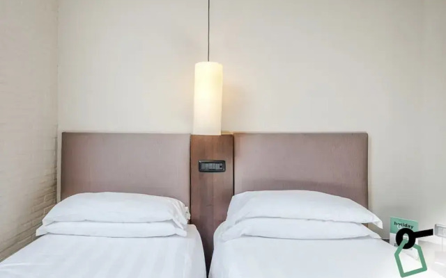 HOTIDAY Room Collection - Roma Cornelia