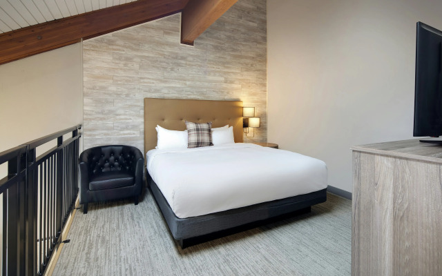 Highline Vail — a DoubleTree by Hilton