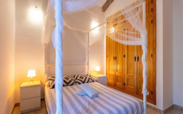 Villa in Arenas With Sea Views and Private Pool