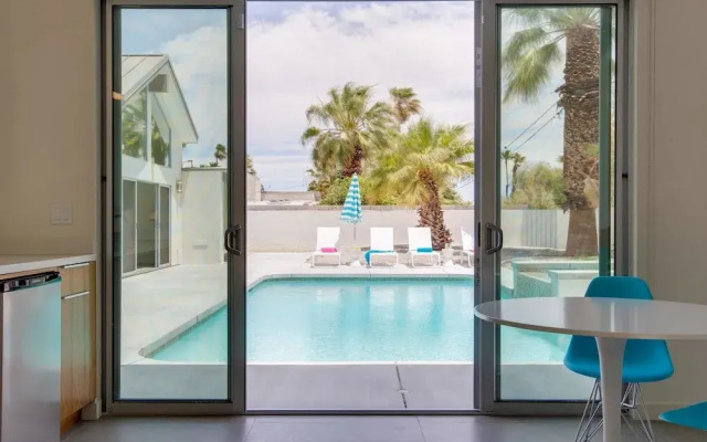 Dive-In Palm Springs Holiday home 4