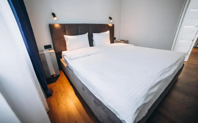 Hotel Avalon