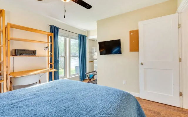 Austin Home Near Zilker Park w/ Yard: Pets Allowed