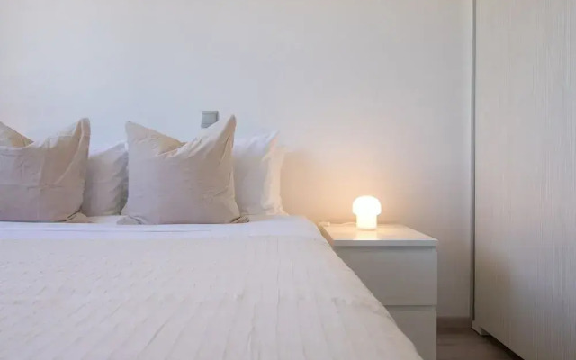 Phaedrus Living City Flat Rafaella 6