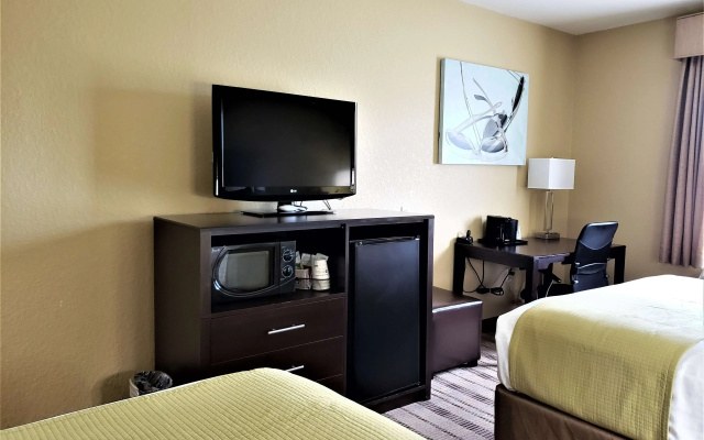Best Western Edgewater Inn