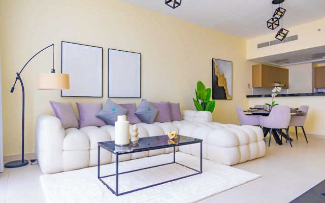 Bloomfields 1BR Canal The View Raha