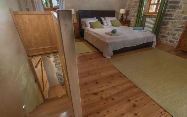 Awesome Home in Groznjan With Sauna, Wifi and 2 Bedrooms