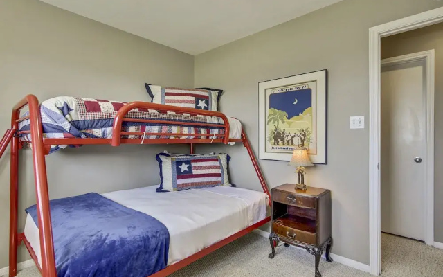 Indian Summer 3 Bedrooms 2 Bathrooms Home