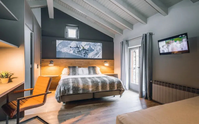 Intrepid Hotel