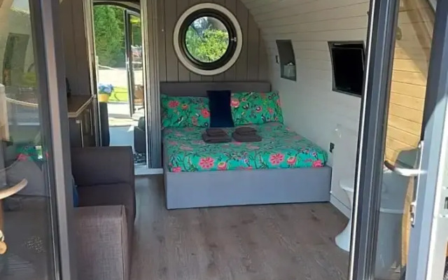 Seren Garden Pod