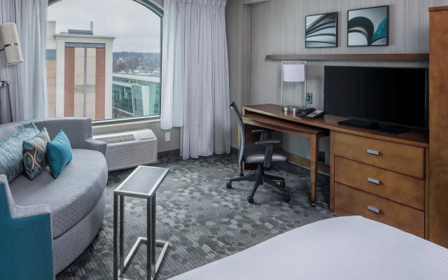 Courtyard by Marriott Stamford Downtown