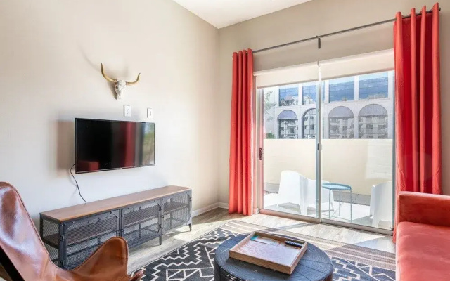 Luxury Uptown Apartments by WanderJaunt