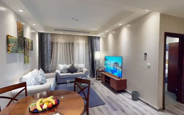 Royal Lazure Resort