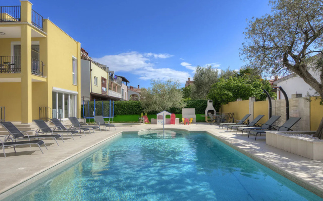 Villa Nina Apartments