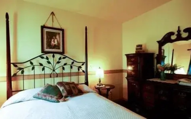 Pennys Place Inn Paradise