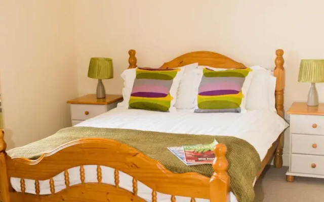 Roadford House Restaurant & Accommodation