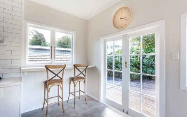 Sunny & Spacious Character Villa
