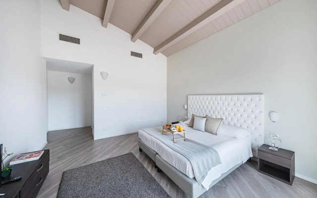 Residenza Miralago With Pool - Penthouse With Lake View