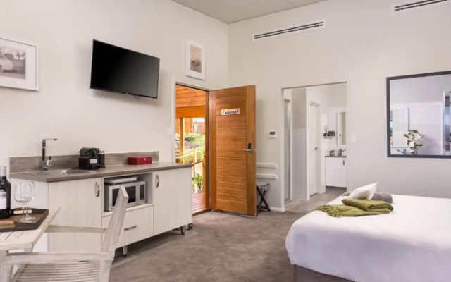 The Swan Valley Retreat