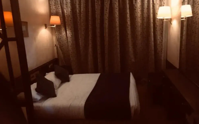 Diamond ship Hotel