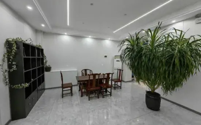 Fuyuan Royal Maple Hotel