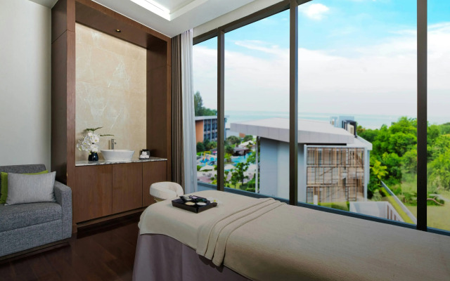 Renaissance Pattaya Resort & Spa