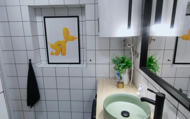 LoL apartment