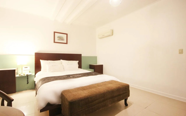 Charmant Hotel