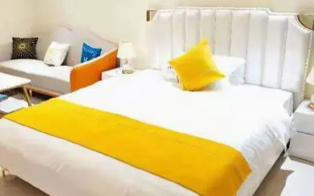 Zhongshan Fengyi Apartment (Zhongshan North Station)