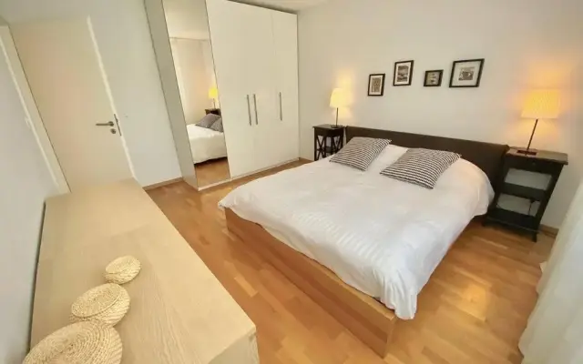 Spacious and bright 2 bedroom apartment with terrace