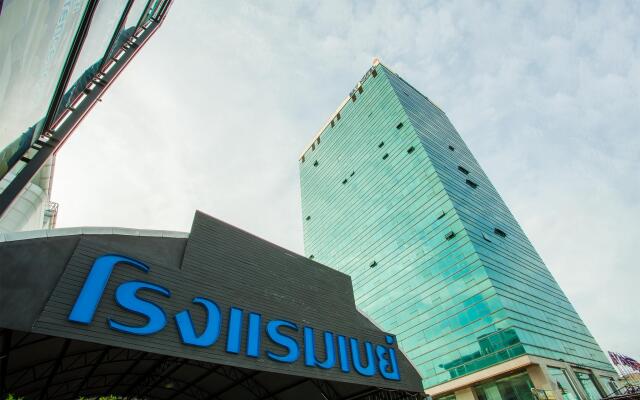 Bay Hotel, Suvarnabhumi Airport вид на фасад