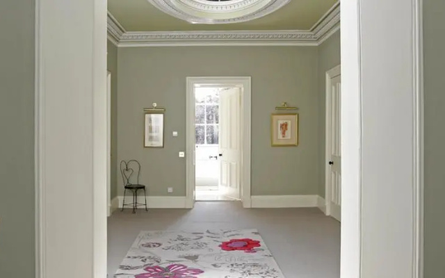 Tour House Bed & Breakfast