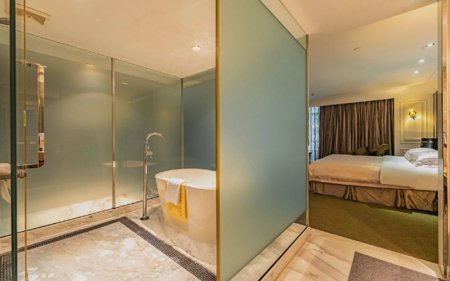 Kingdom Hotel