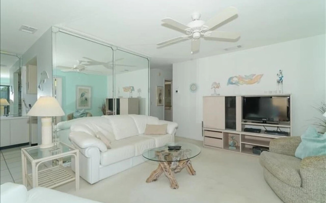 Waters Edge 205S 1 Bedroom Condo