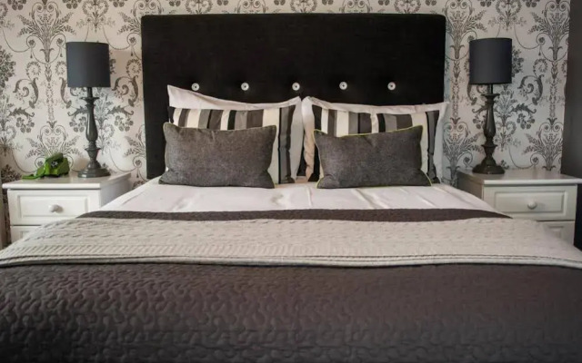 Beachlands Hotel