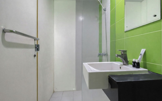 Cozy Living Studio At The Square Surabaya Apartment