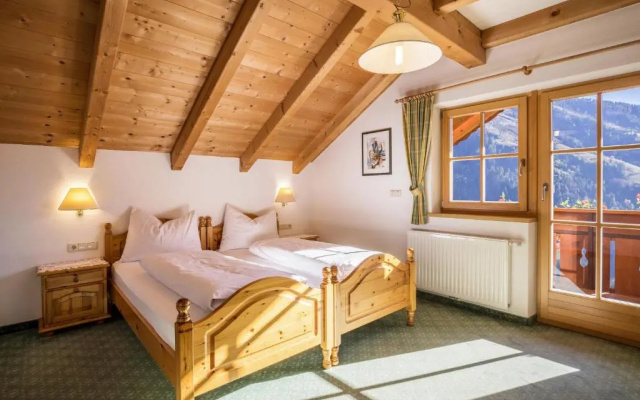 Felderhof Apt 1