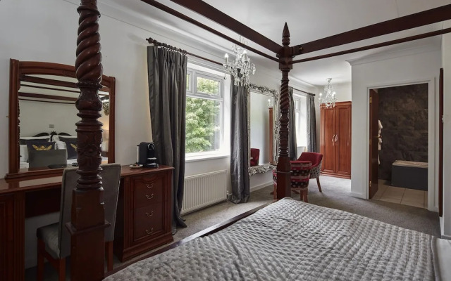 Pyewipe Lodge Hotel