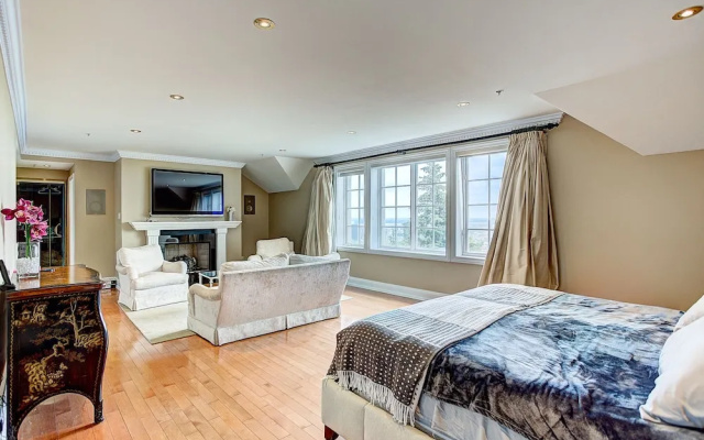 Luxury 5BR & Pool Home in Westmount MTL