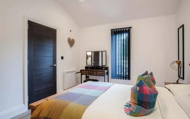 The Shed - 1 Bedroom - Cosheston