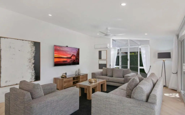 7th Heaven Wesley Court 7