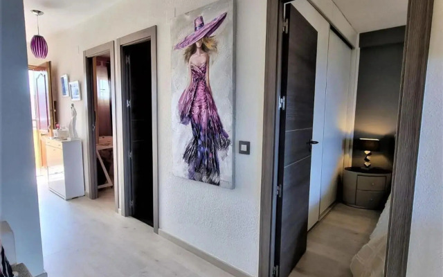 2-Schlafzimmer-Penthouse-Apartment mit frontalem Meerblick
