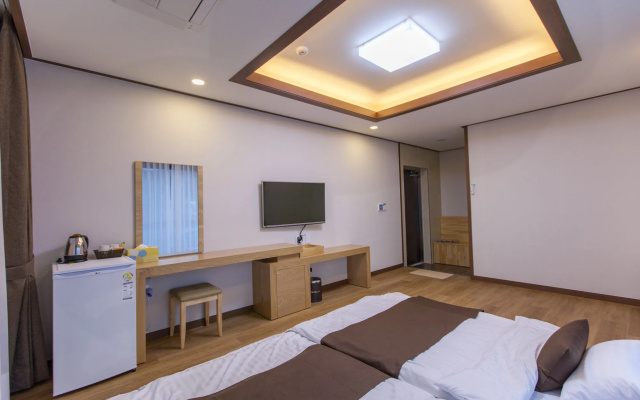 Fellisia Hotel