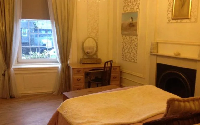 Victoria House B&B