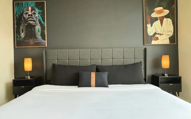 Beautiful 1 BR in LA Gym Pool 10mins to Cedar